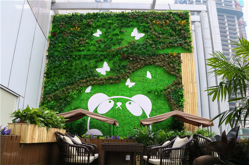 伊藤洋华堂室外活动区域绿化装饰植物墙布景案列