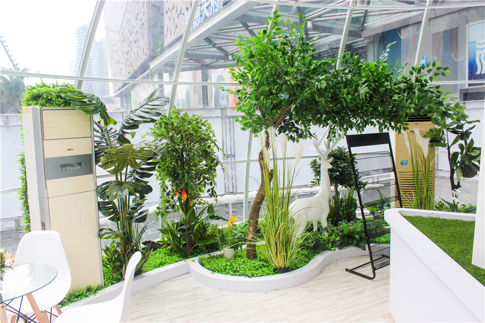 成都凯德天府垂直绿化植物墙案例