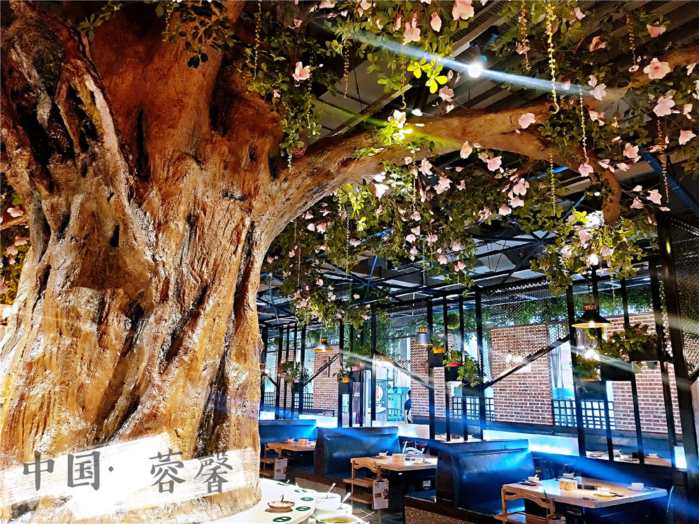 成都仿真绿植装饰案例，凯德天府大牛合生态火锅餐厅改造 (4)