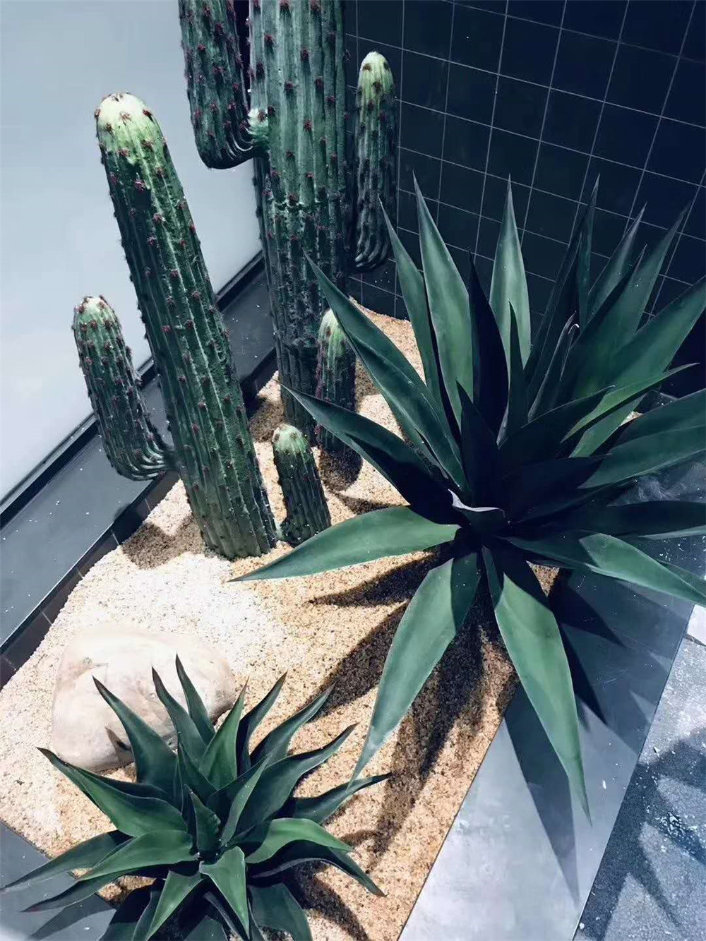 如何选择适合家庭生活的墙面景观绿植墙