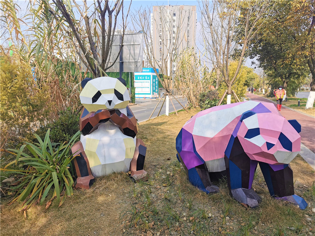成都市熊猫路小学玻璃钢雕塑 (6)